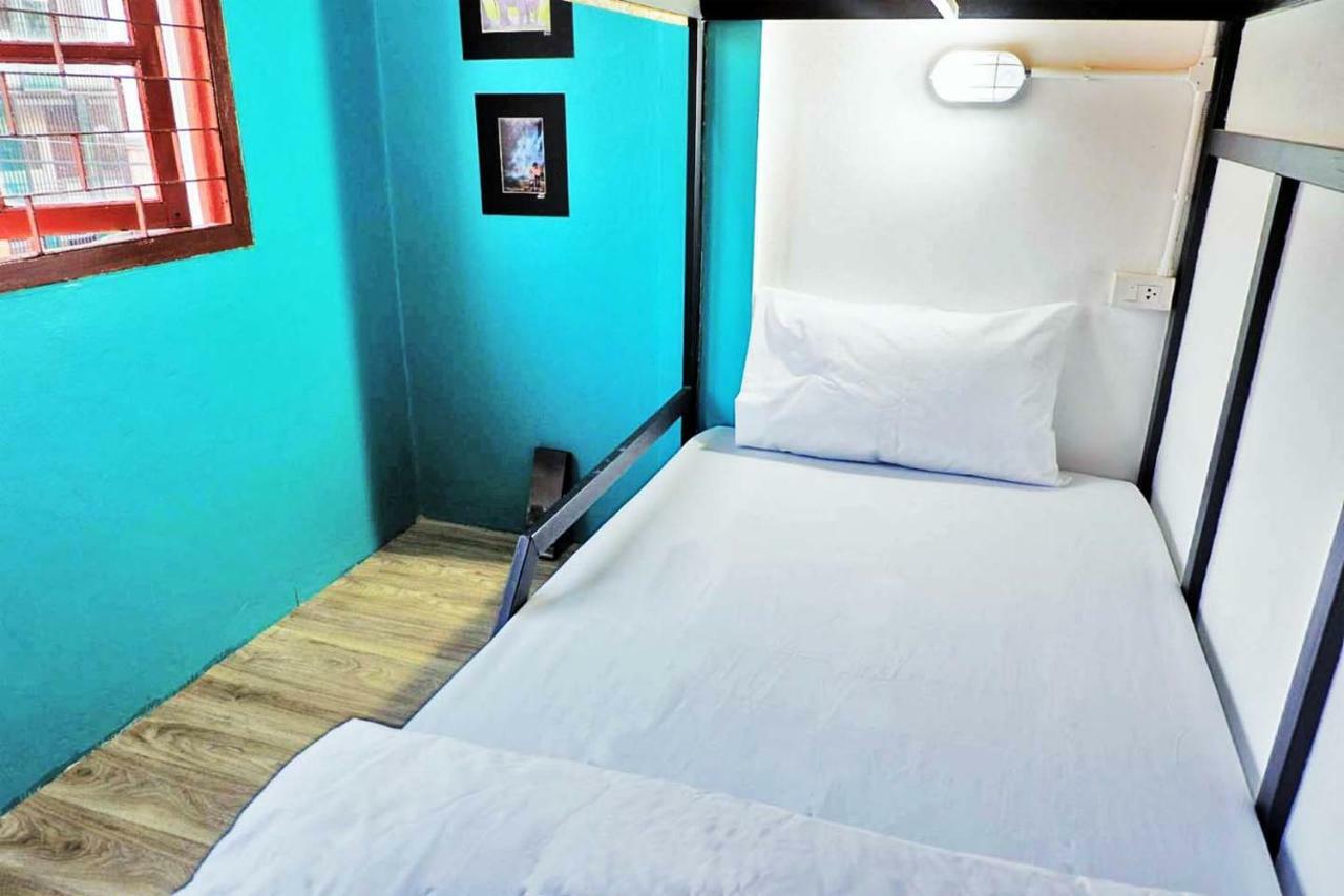 First Phuket Hostel Экстерьер фото
