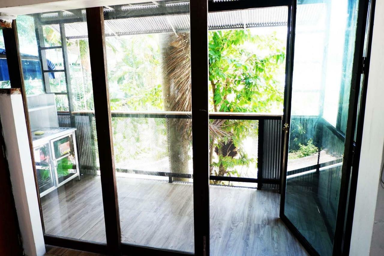 First Phuket Hostel Экстерьер фото